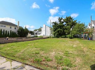 118 N Lancaster Ave, Margate, NJ 08402