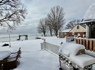 9769 Dixie Hwy, Fair Haven, MI 48023
