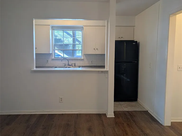 3119 Tom Green St #2 — Photo 8