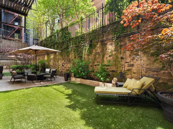 16 East 98th Street 8D image 1 of 7