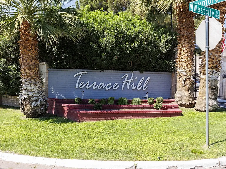 Terrace Hill — Photo 28