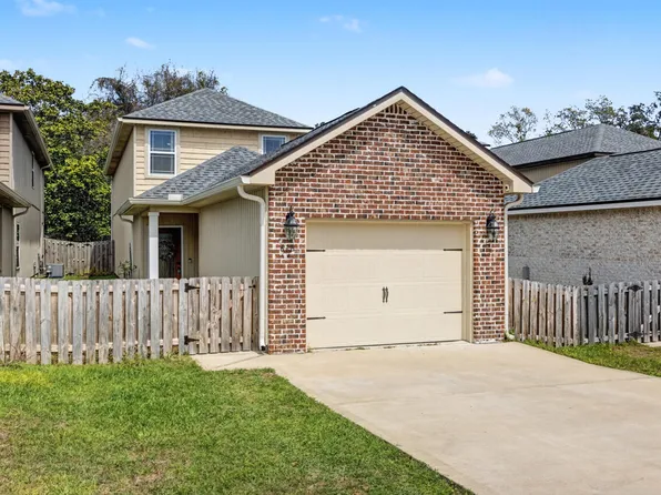 61B 9th Ave, Shalimar, FL 32579