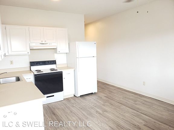 2nd image of 2856 Winam Ave APT 202