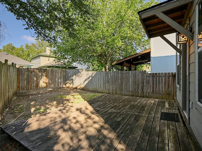 1531 Parkfield Cir — Photo 24