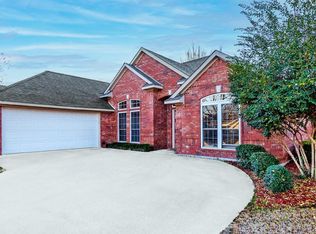 2120 Renaissance Dr, Denison, TX 75020