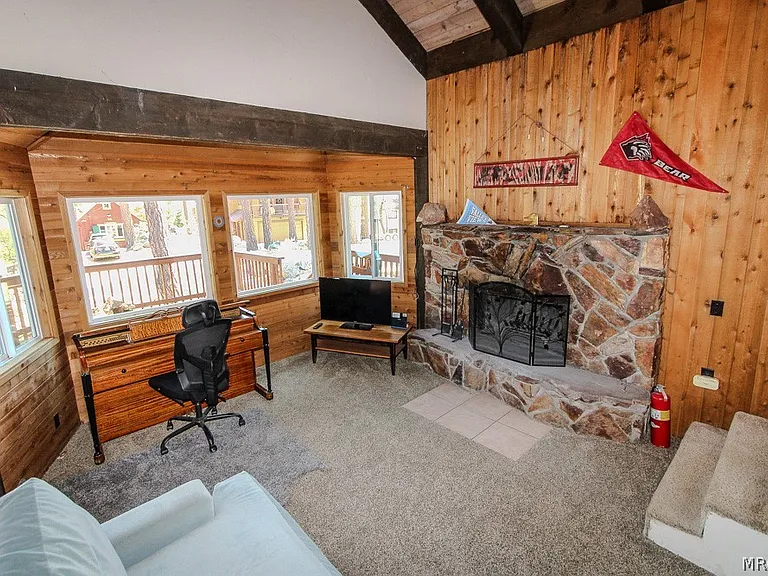 1208 Aspen Dr — Photo 5