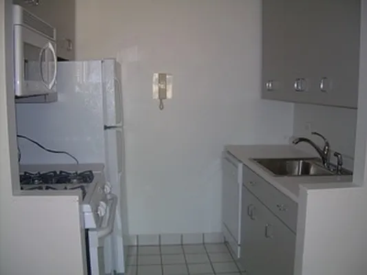 Rented by City Connections Realty | media 4