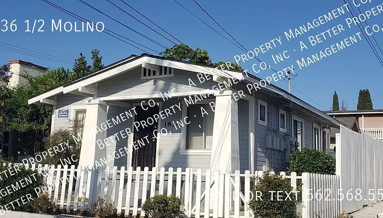 1836 1/2 N Molino Ave — Photo 9
