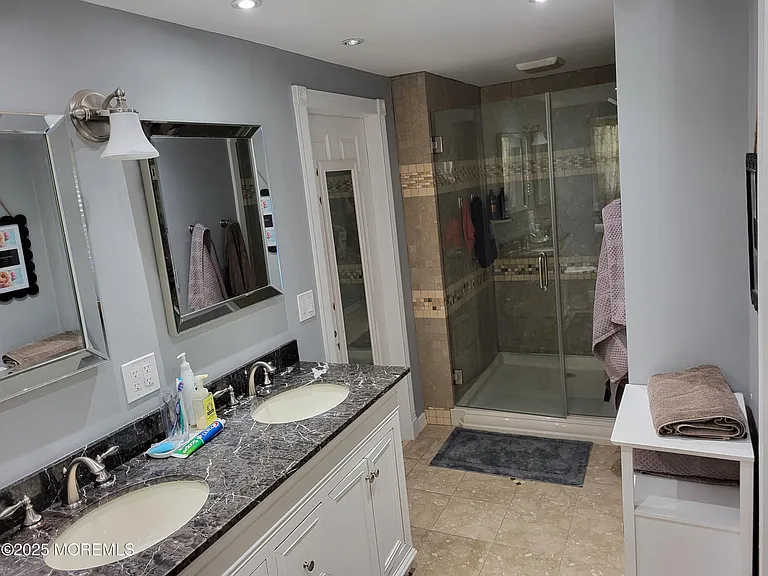 393 Bath Ave — Photo 16
