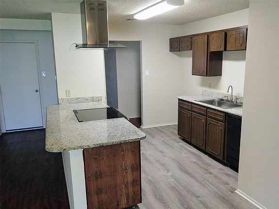 5th image of 5810 Woodsetter Ln