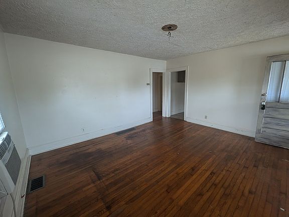 4th image of 485 N 8th St