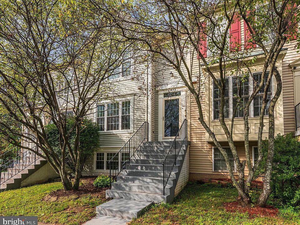 1st image of 45553 Hutchens Sq