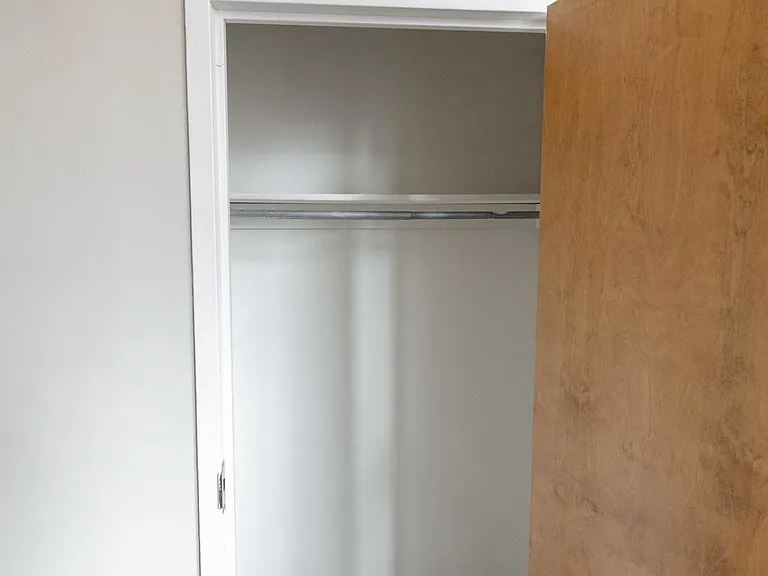 220-2 S 16th St #402 — Photo 34