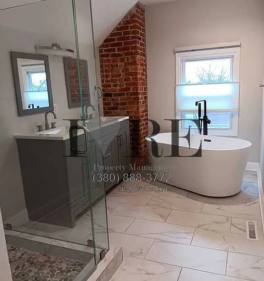 148 N Monroe Ave — Photo 15