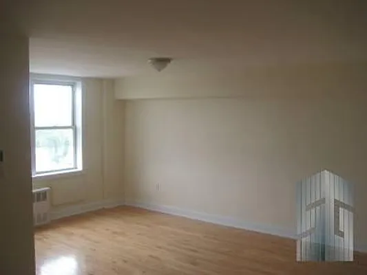 Rented by Skyline Group Real Estate | media 16