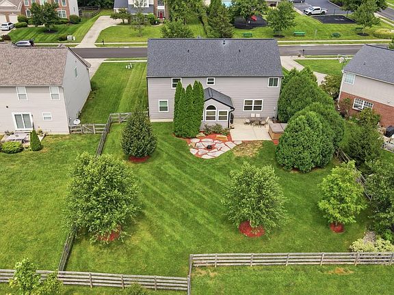 2nd image of 971 Caribou Run Ln