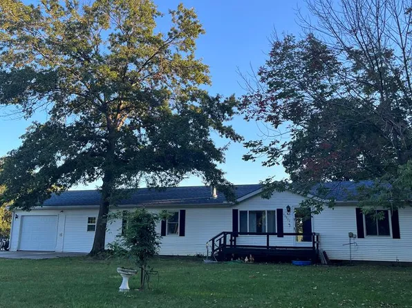 29820 Cottenwood Ln, Macon, MO 63552