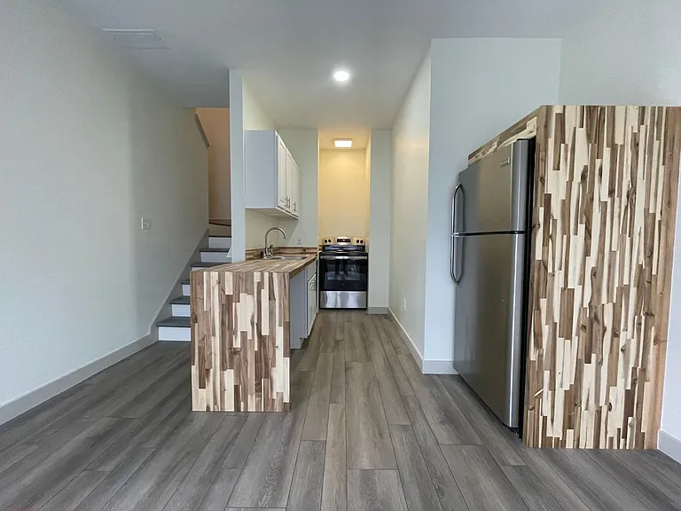 125 N Washington St — Photo 162
