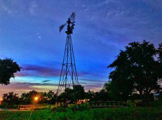 3989 Dixie Farm Rd, Pearland, TX 77581