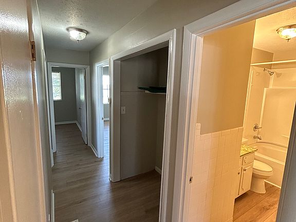 5th image of 1205 Larkwood Dr #1