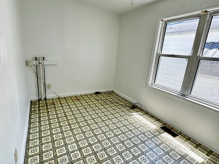 405 Washington Ave — Photo 5