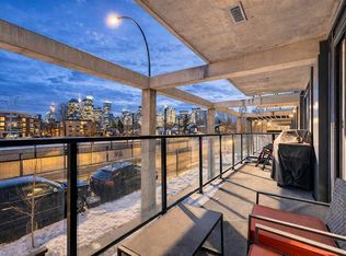 327 E 9a St NW #211, Calgary, AB T2N 1T7