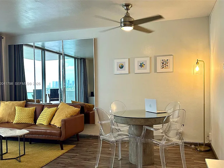 1200 West Ave #724 — Photo 2
