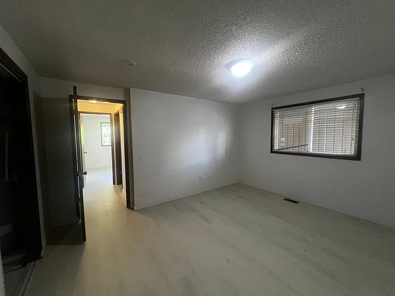 Adorable 2 Bedroom in Lynden! — Photo 18