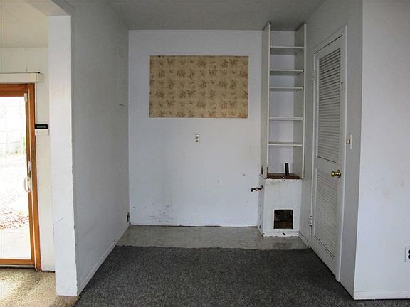 4th image of 2291 Lakeview Ave