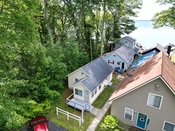 6891 E Houghton Lake Dr, Houghton Lake, MI 48629