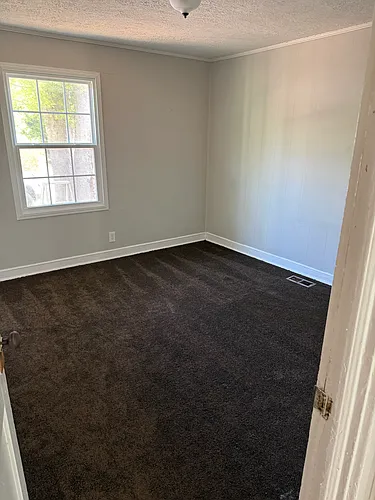 112 Vinson Dr Photo 1
