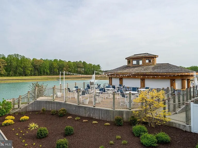33776 Freeport Dr — Photo 46
