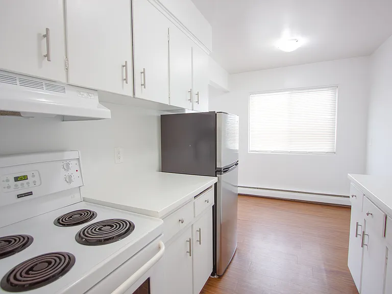 10217 116th St NW — Photo 4