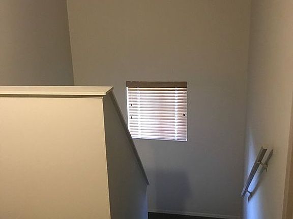 3rd image of 1421 Hawley Ave #4