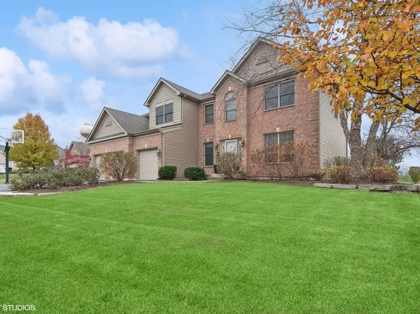 1300 Sandhill Ct, Antioch, IL 60002