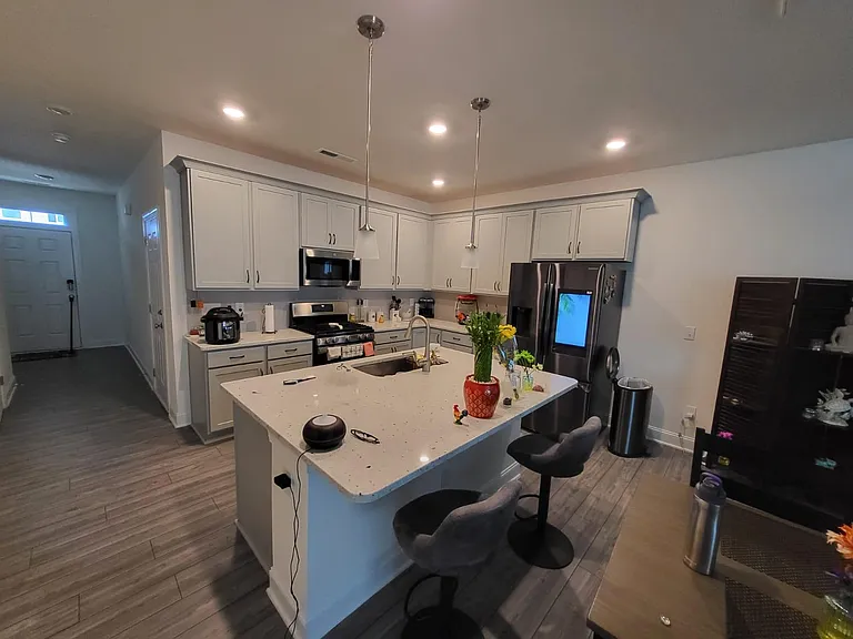 1023 Heartstone Way — Photo 3