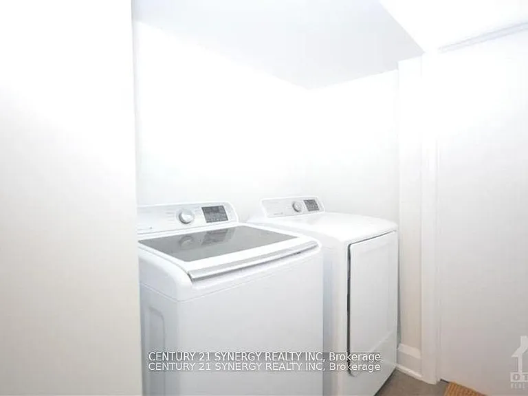 571 McLeod St #1A — Photo 9
