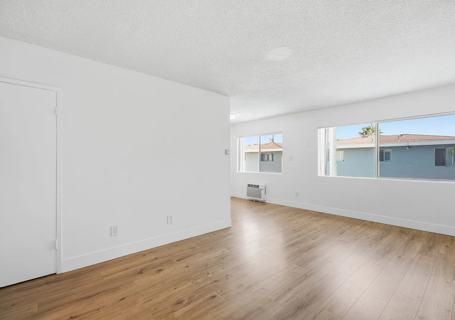 7100 Fulton Ave — Photo 2
