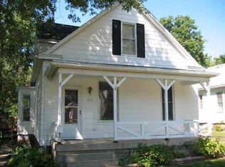 1113 Low St, Bloomington, IL 61701