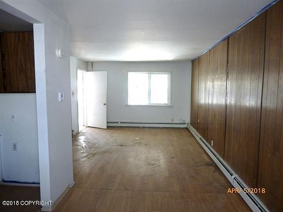 2nd image of 1471 Noble St