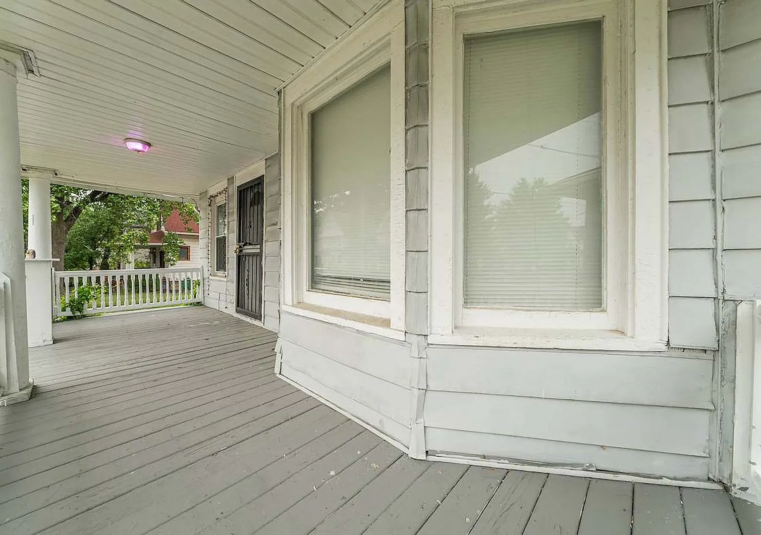 Beautifully Renovated Home in a Prime Location , Plus an Exciting Special Offer! — Photo 4