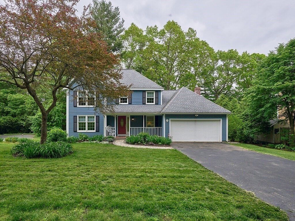 s*6様 house on the hill 90tops 9 Hill St, Shrewsbury, MA 01545 | Zillow