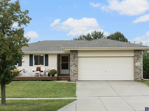 5148 W Sparrow Ln, Lincoln, NE 68528