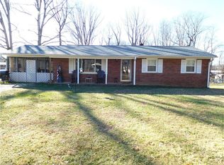 4216 Compton Dr, Winston Salem, NC 27107