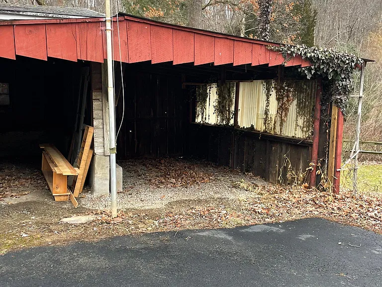 811 Soap Hollow Rd — Photo 25