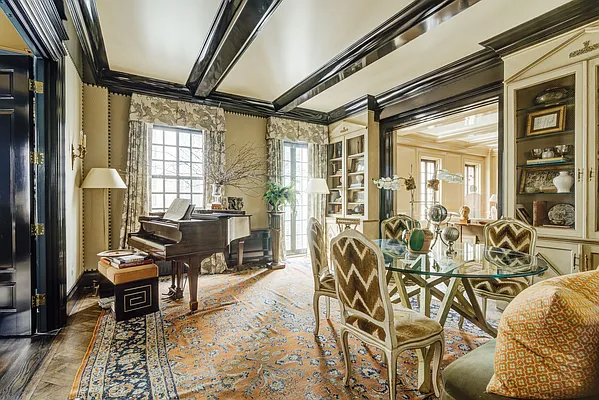 Sold by Compass | media 20