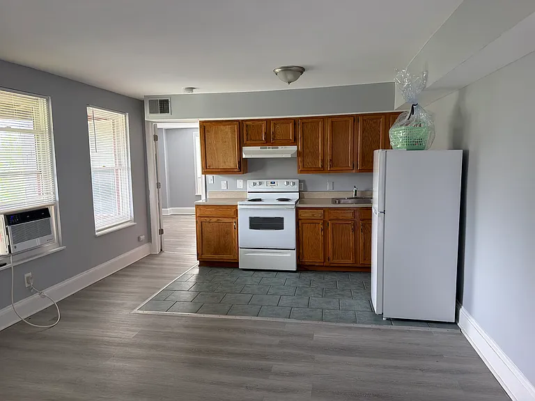 606 N West — Photo 5