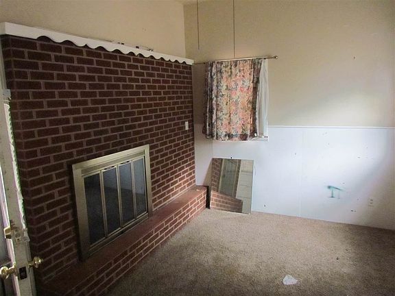 3rd image of 1717 N Ohio Ave