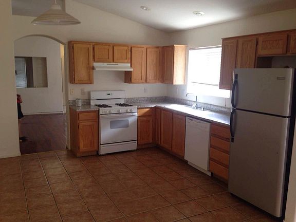 5th image of 8021 Radigan Ave