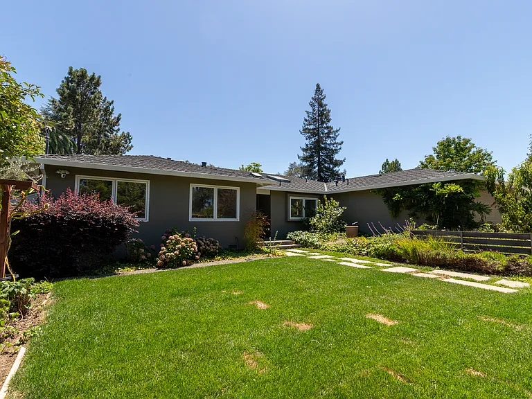 125 Lockhart Ln — Photo 31